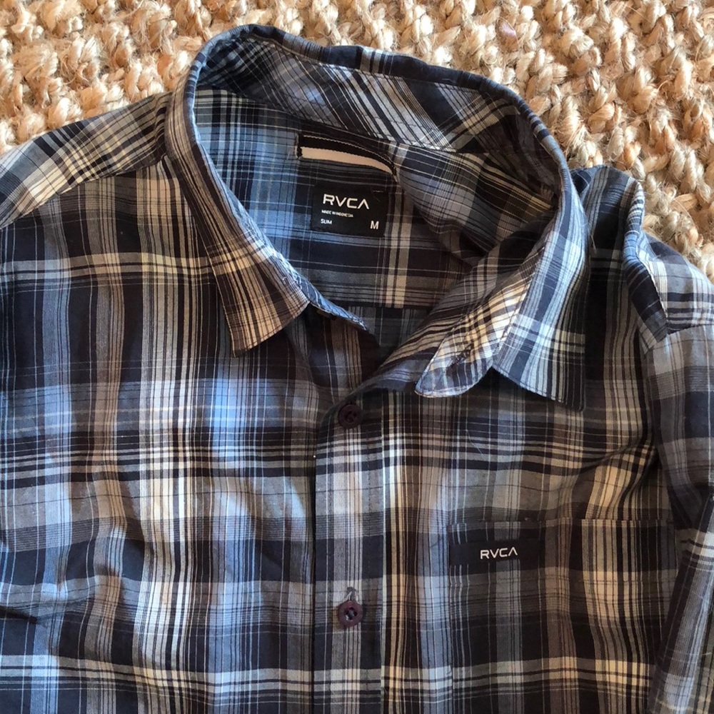 Plaid long sleeve button down - Picture 3 of 3